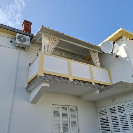 Apartmani I Sobe Jusic Раб Экстерьер фото