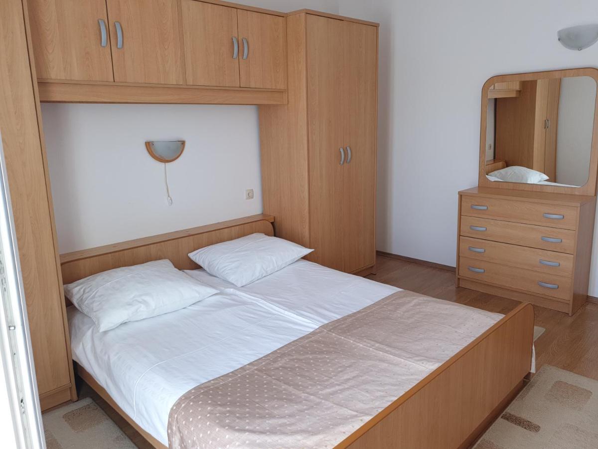 Apartmani I Sobe Jusic Раб Экстерьер фото