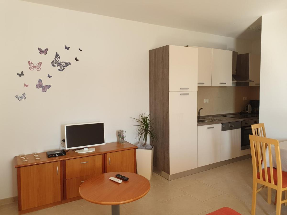 Apartmani I Sobe Jusic Раб Экстерьер фото