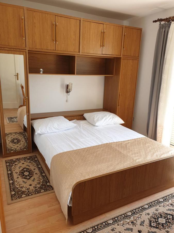 Apartmani I Sobe Jusic Раб Экстерьер фото