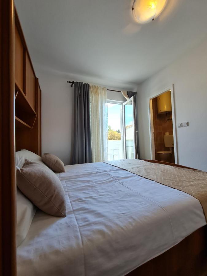 Apartmani I Sobe Jusic Раб Экстерьер фото