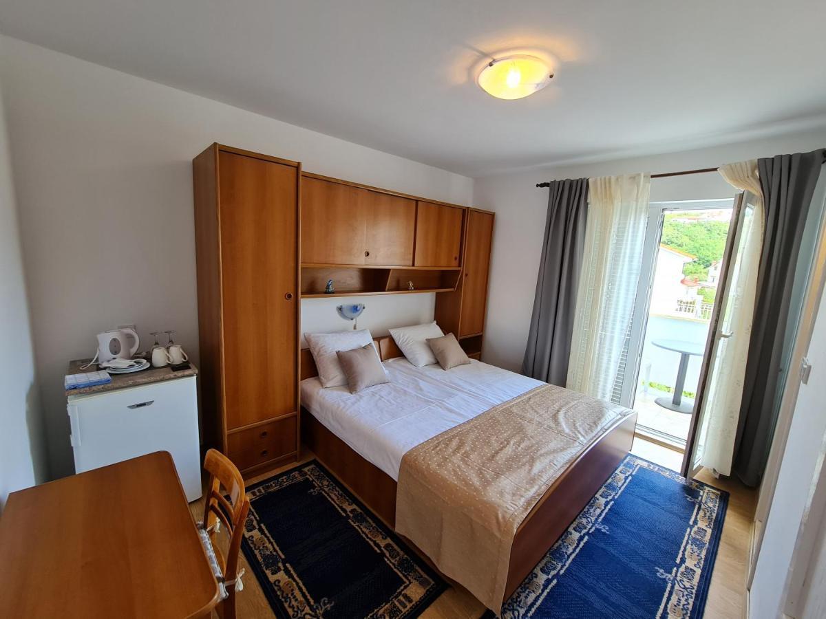 Apartmani I Sobe Jusic Раб Экстерьер фото